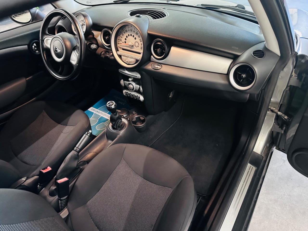 Mini 1.6 16V One (72kW)