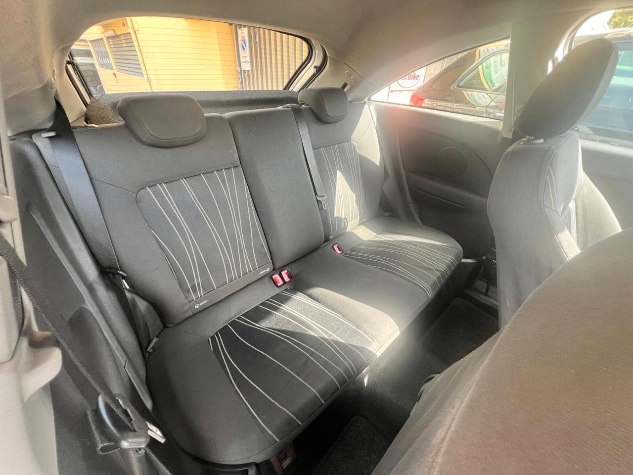 Opel Corsa 1.0 12V 3 porte Club