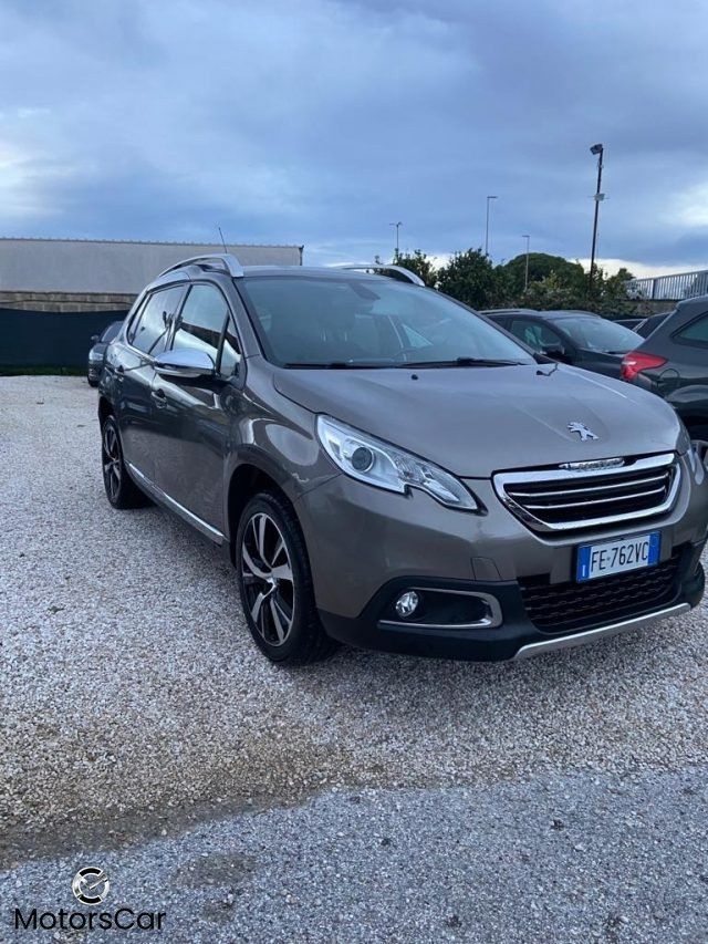 PEUGEOT 2008 BlueHDi 100 Allure