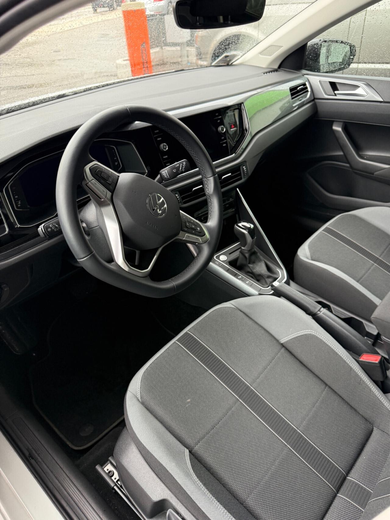 VOLKSWAGEN POLO 1.0 TSI 110cv DSG Style KM 9.100 NEOPATENTATI