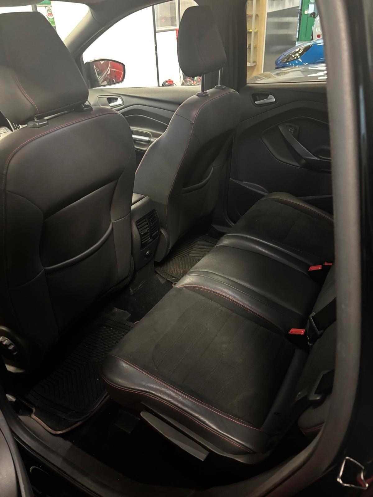 Ford Kuga 2.0 TDCI 120 CV S&S 2WD Powershift ST-Line