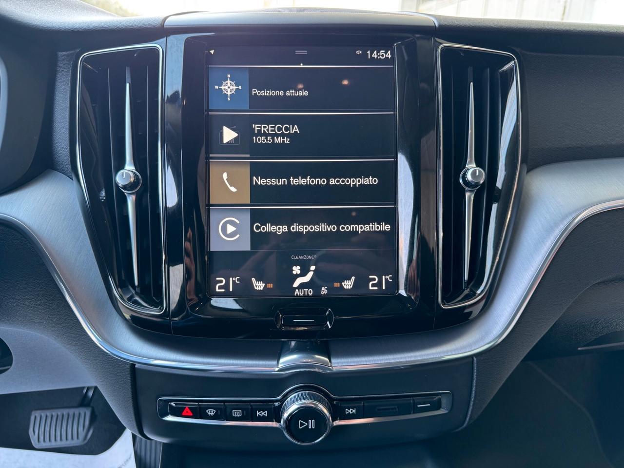 Volvo XC60 2.0 b4 MomentumPro AWD GEARTRONIC PROMO