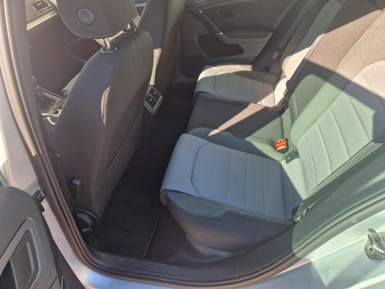 Volkswagen Golf 1.6 TDI 110 CV 5p. Sport R-LINE