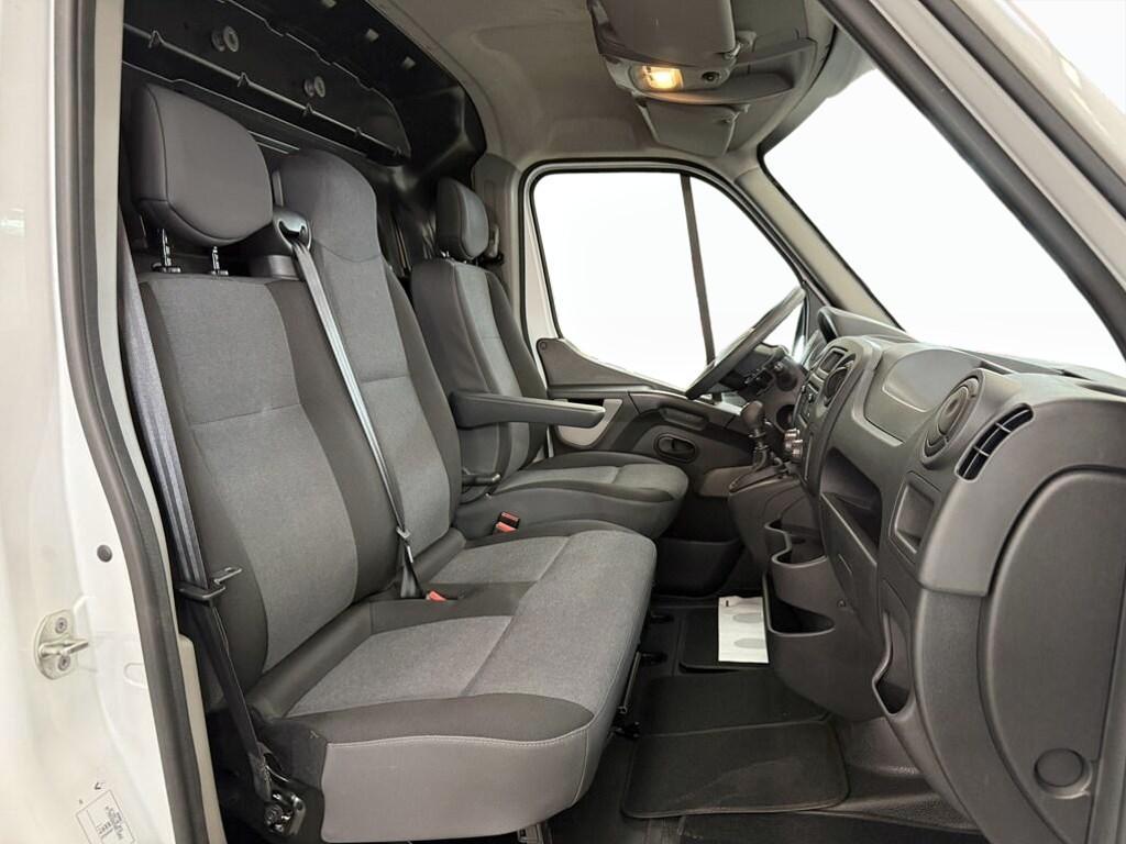 Renault Master T35 2.3 dci 130cv L2H2 E6