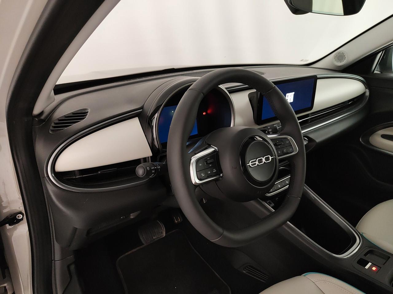 Fiat 600 Hybrid 110 CV DCT MHEV La Prima