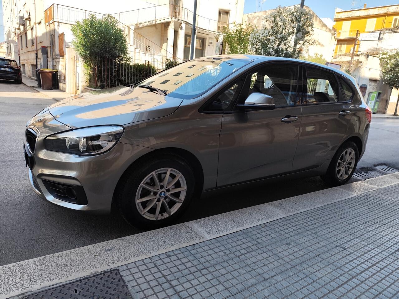 BMW 218d Active Tourer 150CV AUTOMATICA NAVI