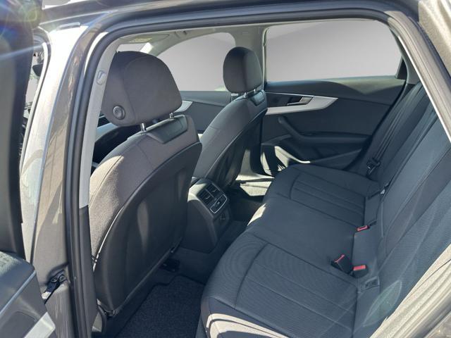 AUDI A4 Avant 30 TDI MHEV S tronic Business Advanced
