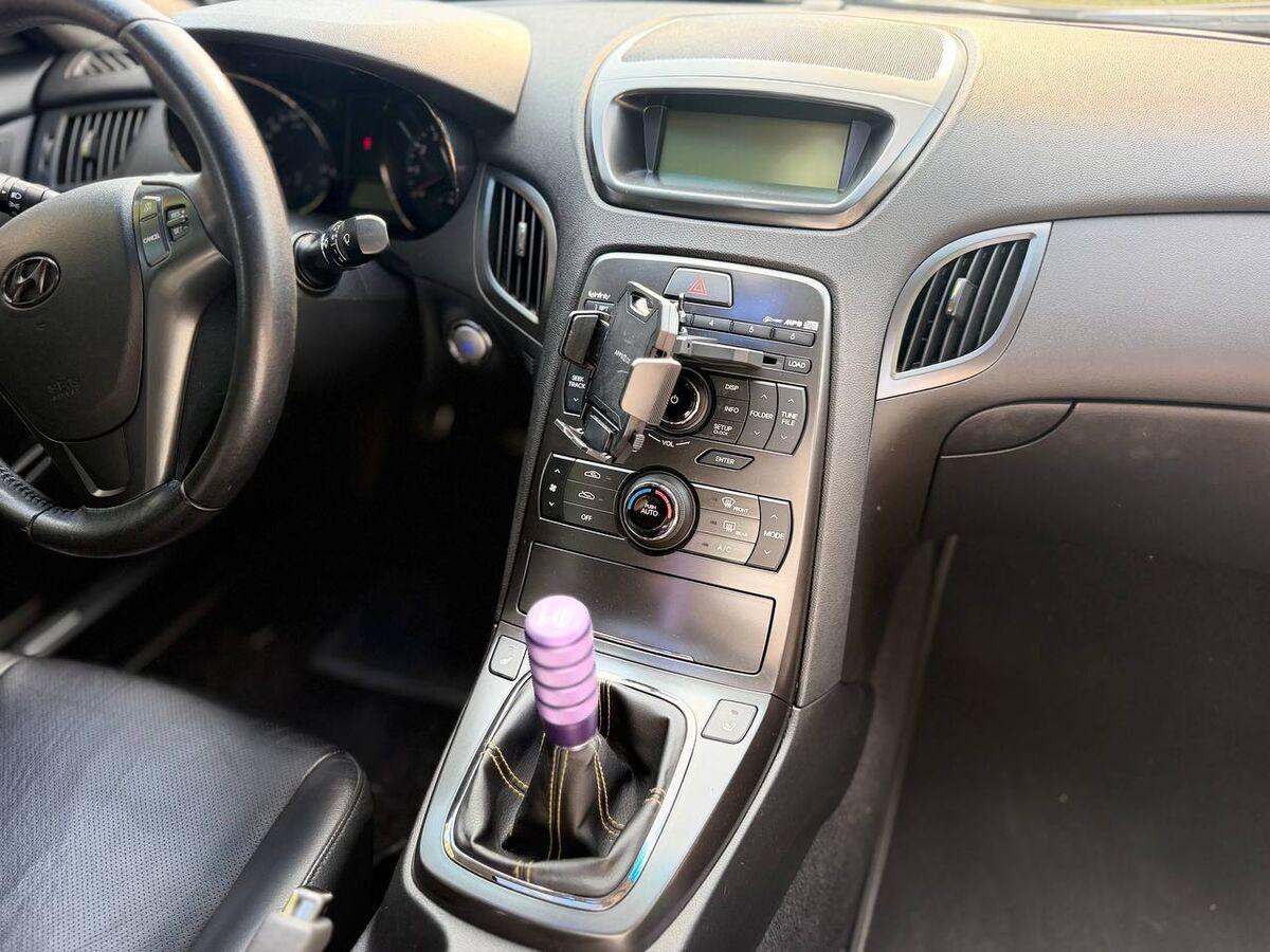 Hyundai Genesis 2.0 turbo Sport