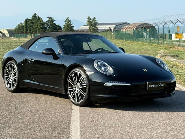 Porsche 911 3.4 Carrera Cabriolet Black Edition