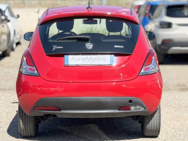 LANCIA Ypsilon 1.0 FireFly 5 porte S&S Hybrid Ecochic Silver