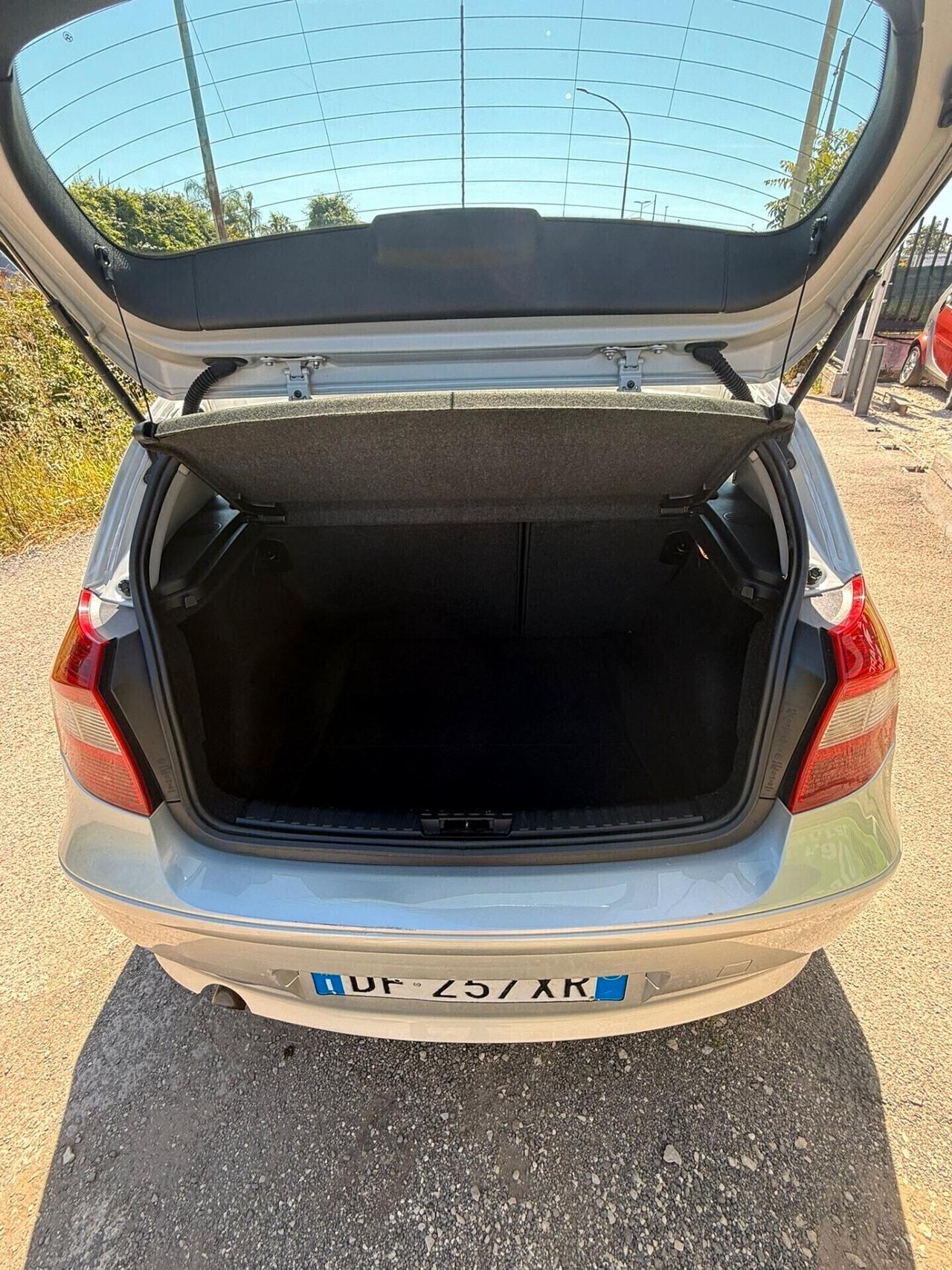 Bmw 116 116i cat 5 porte Futura