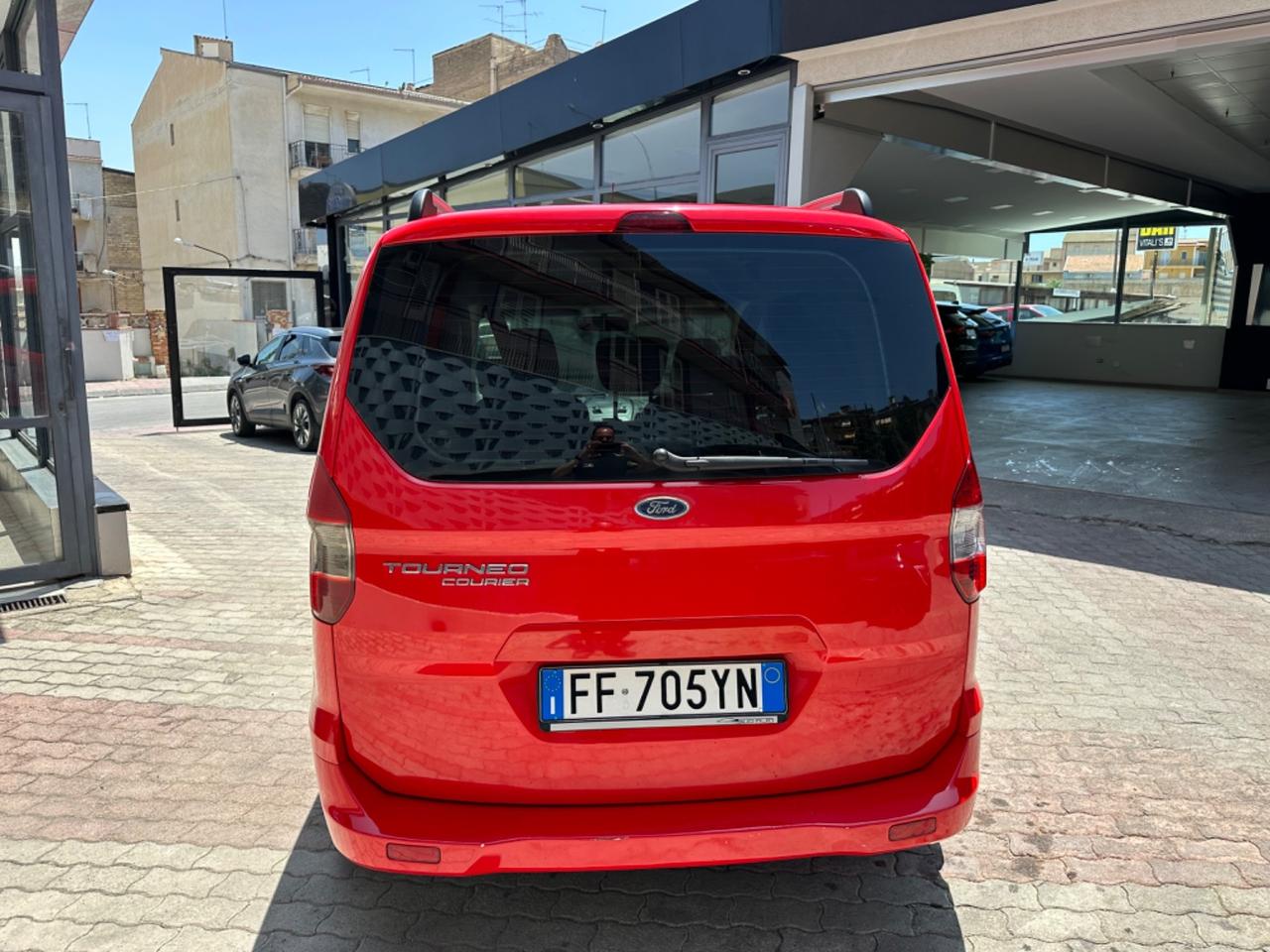 Ford Tourneo Courier 1.5 TDCI 75 CV Titanium 2017