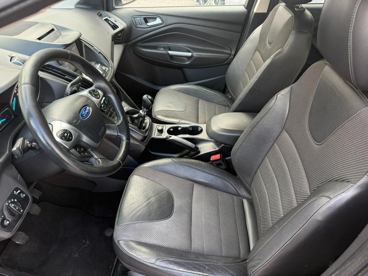 Ford Kuga 2.0 TDCI 150 CV S&S 4WD Titanium