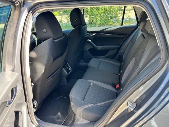 SKODA Octavia 2.0 TDI EVO SCR DSG Wagon Executive