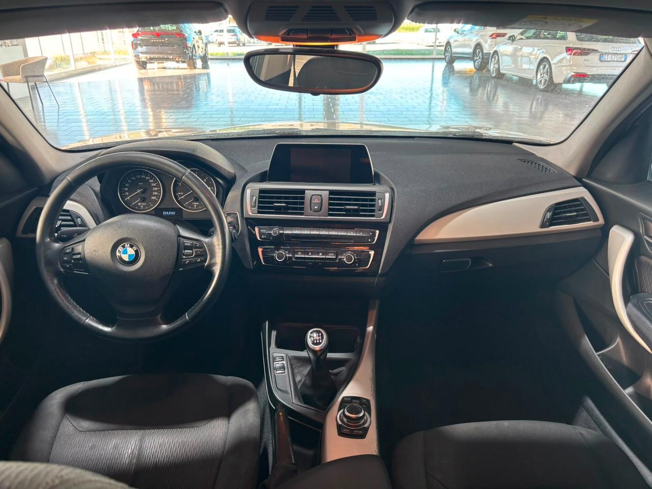 Bmw 116 116d 5p. Urban