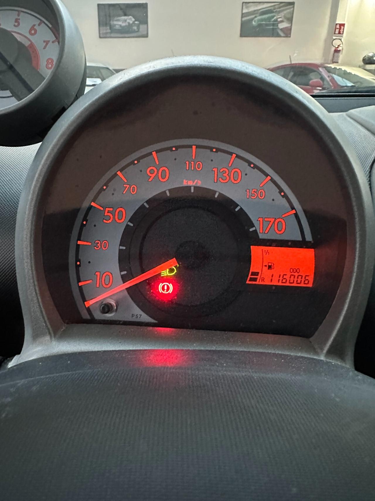 Peugeot 107 1.0 Benz, Euro 4, garantita e impeccabile.