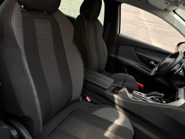 PEUGEOT 5008 BlueHDi 130 S&S EAT8 Active Business