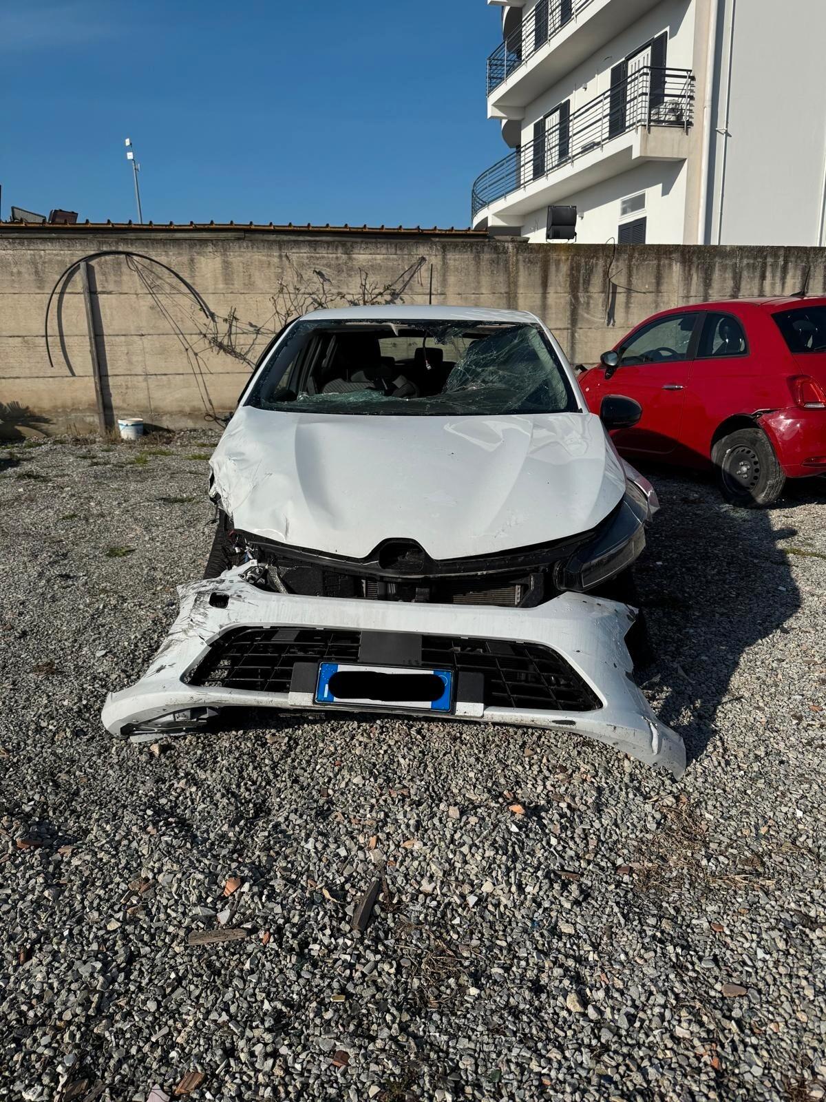 Renault Clio 1.5 dCi 2025 Incidentata Sinistrata