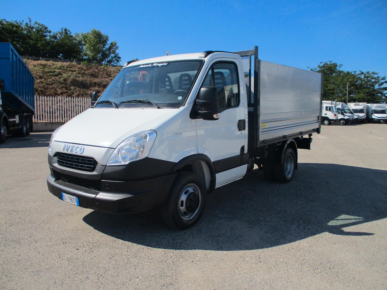 Iveco Daily 35C11 2.3 110CV E5 RIBALTABILE TRILATERALE +SOVRAS