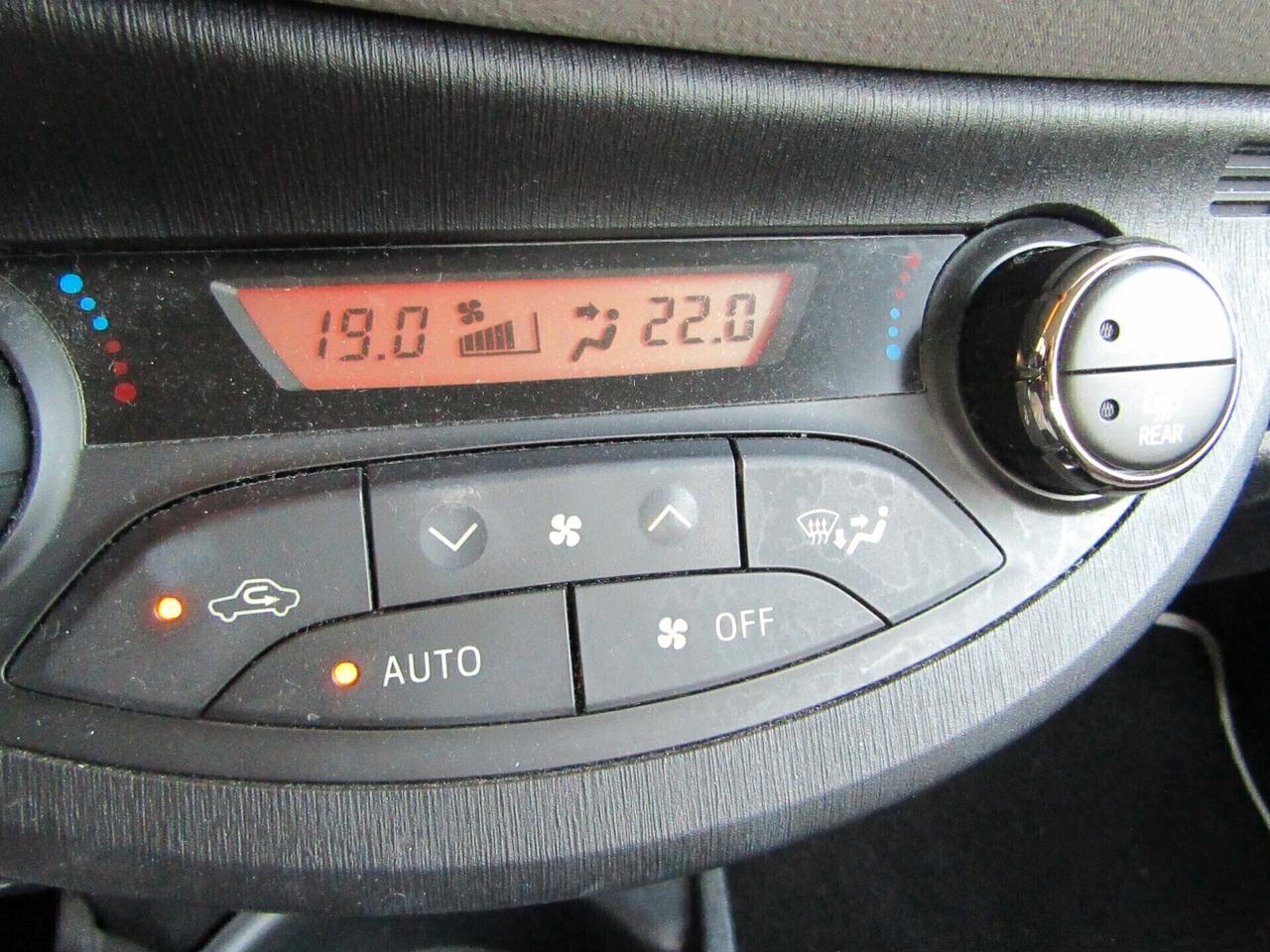 Toyota Yaris 1.3 5 p. Tagliandi ufficiali