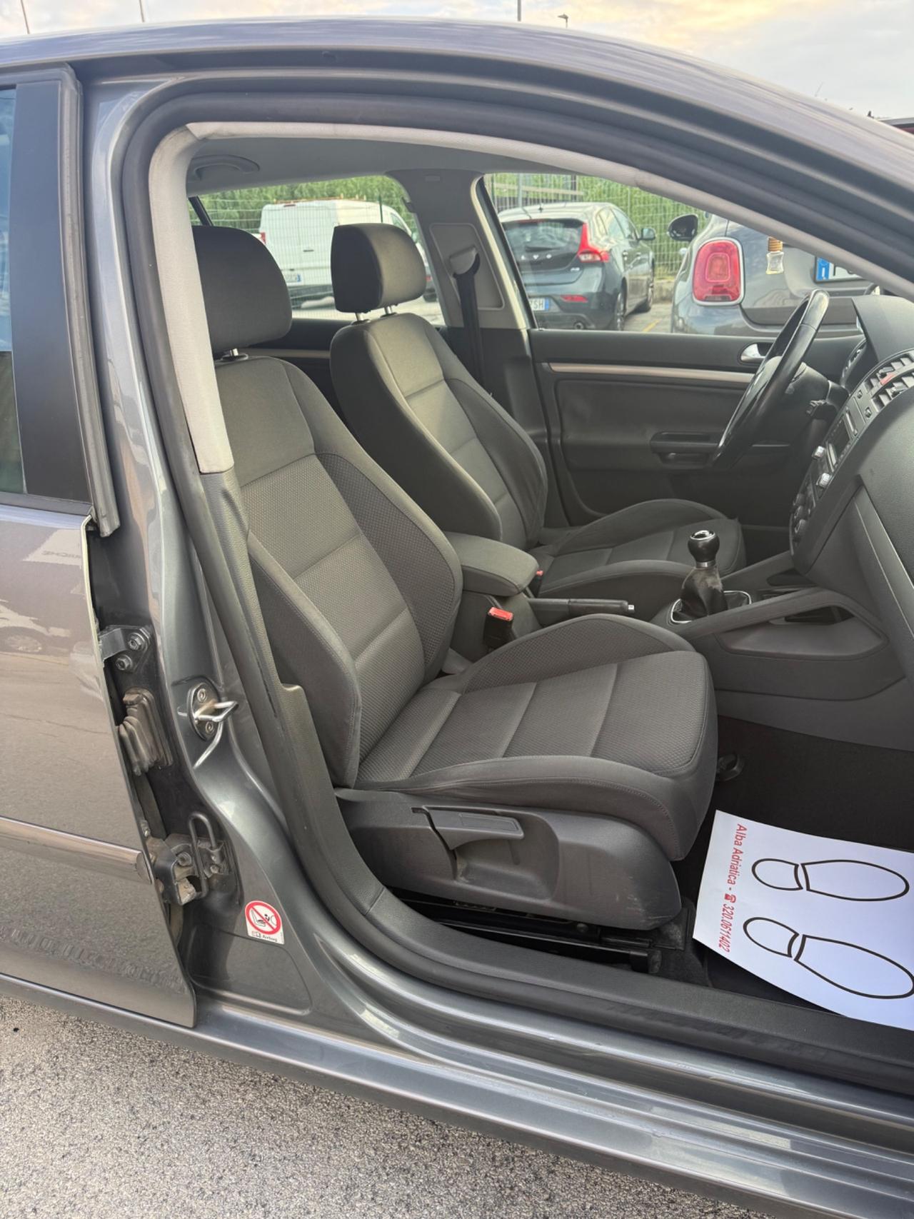 Volkswagen Golf 1.9 TDI 5p. Sportline