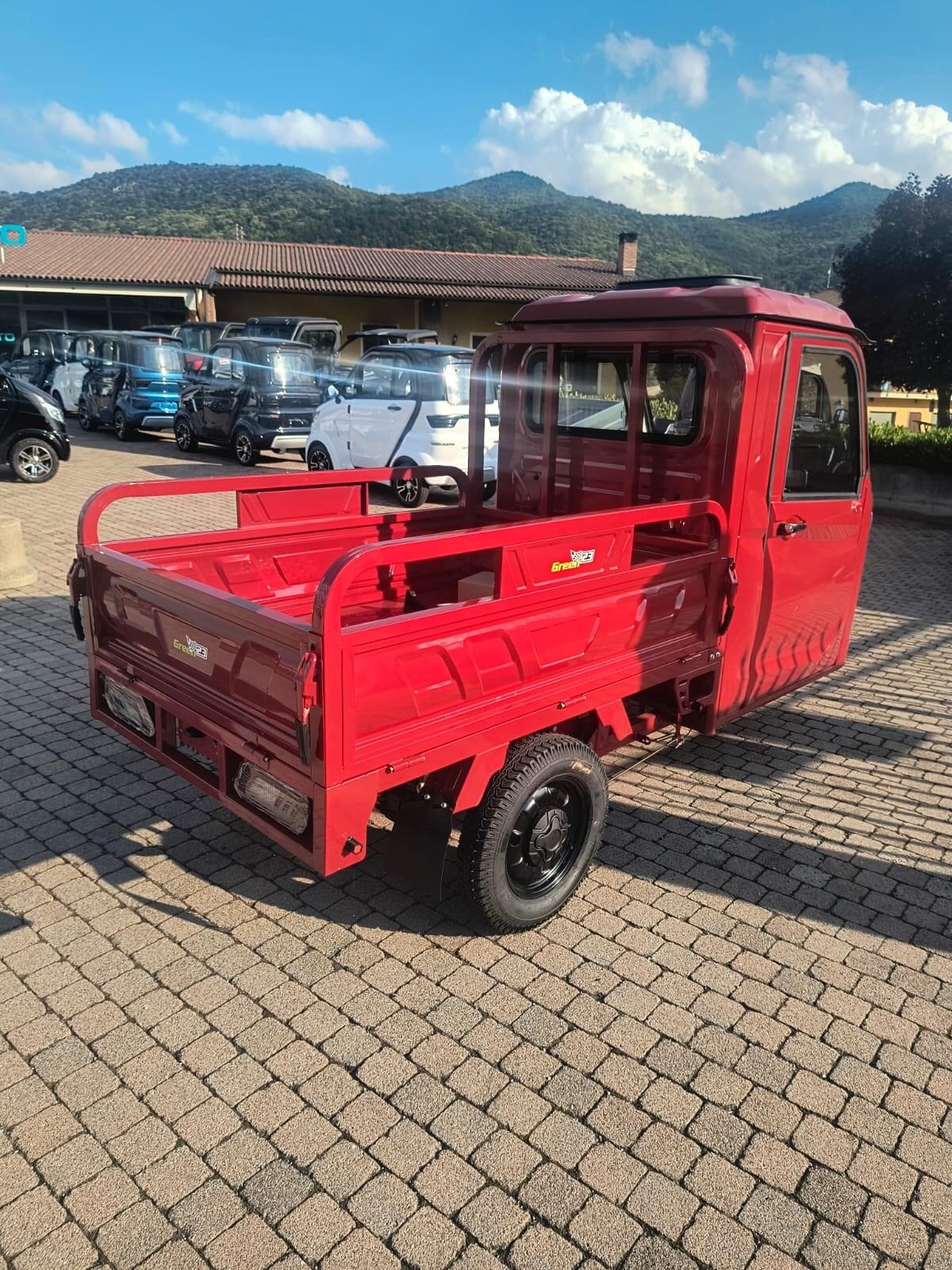 MOTOCARRO ELETTRICO CABINATO CASSONE RIBALTABILE