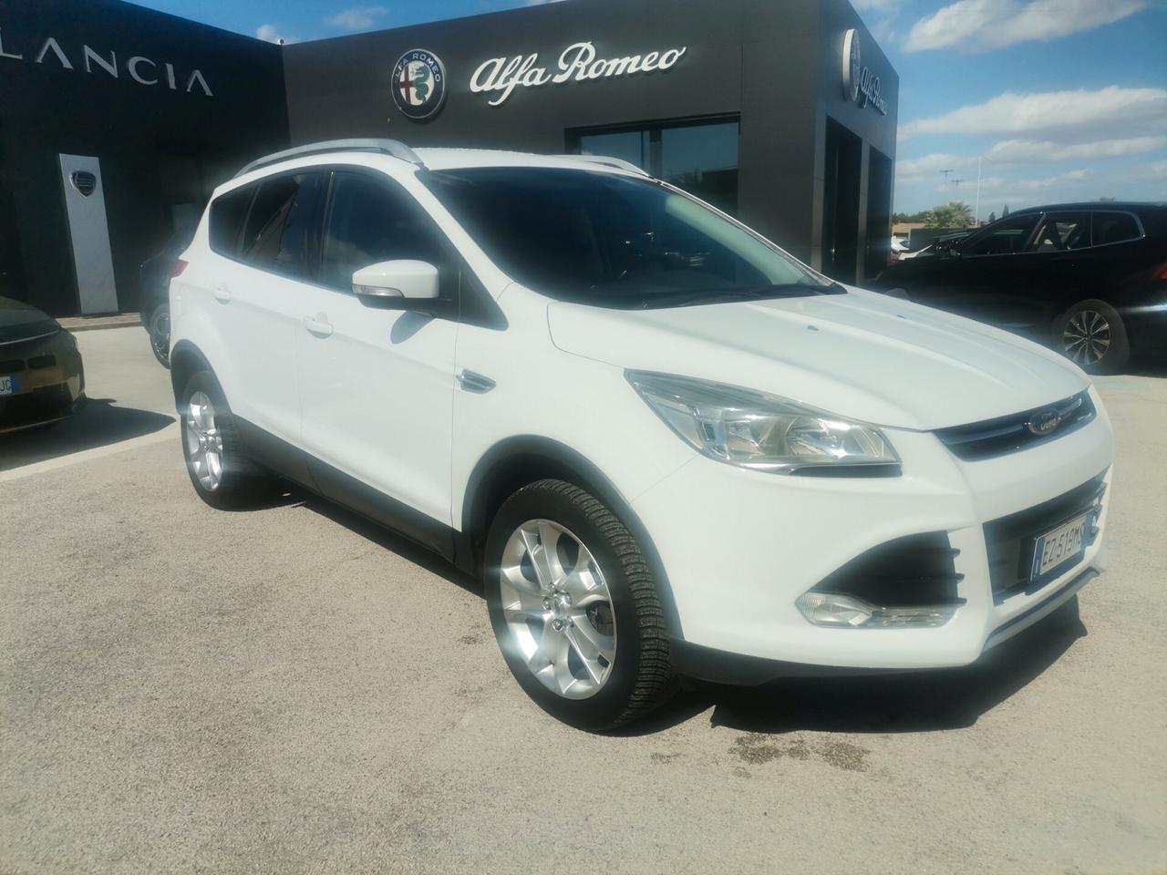 Ford Kuga 2.0 TDCI 150 CV S&S 4WD Powershift Titanium