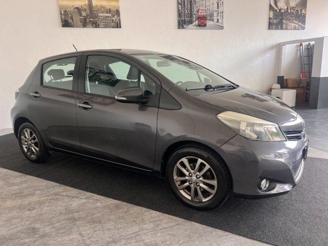 TOYOTA Yaris 1.0 5 porte Lounge