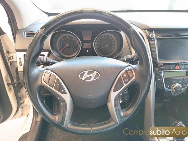 HYUNDAI i30 1.6 CRDi 5p. Comfort A/T