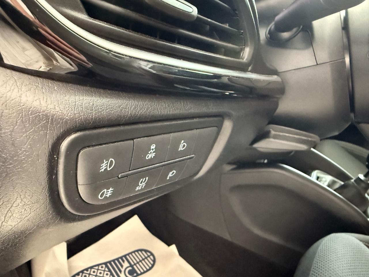 Fiat Tipo 1.6Mjt 5P 130CV LOUNGE+FULL LED/NAV2022