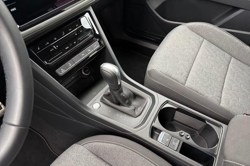 Volkswagen Touran 1.5 TSI DSG MOVE CAMERA NAVI IGLIGHT LED