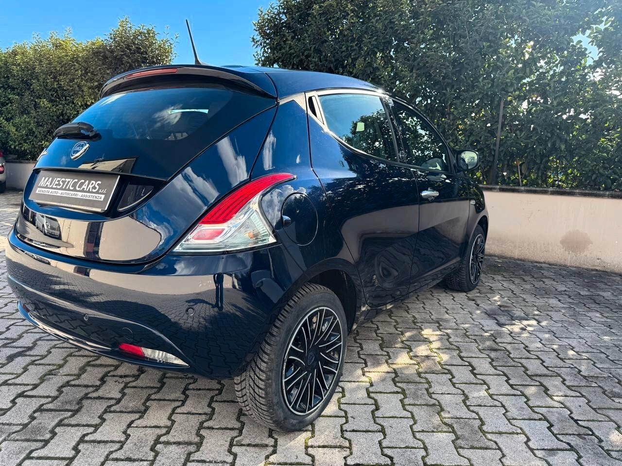 Lancia Ypsilon 1.2 GPL 69 CV 5 porte Ecochic Gold