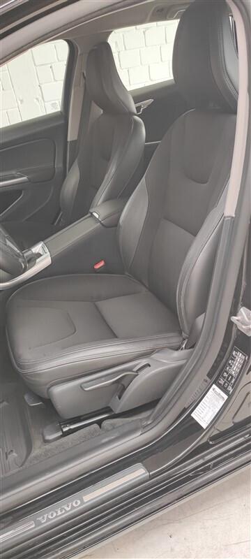 Volvo V60 D3 Geartronic Kinetic !!! KM 105.800 !!!