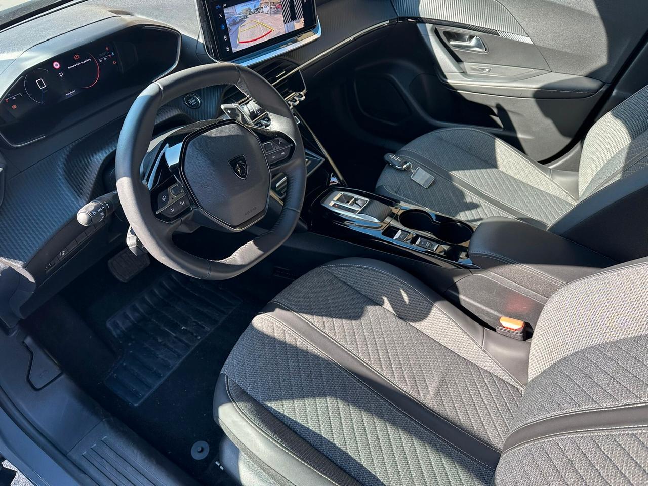 Peugeot 2008 Hybrid 145 e-DCS6 Allure