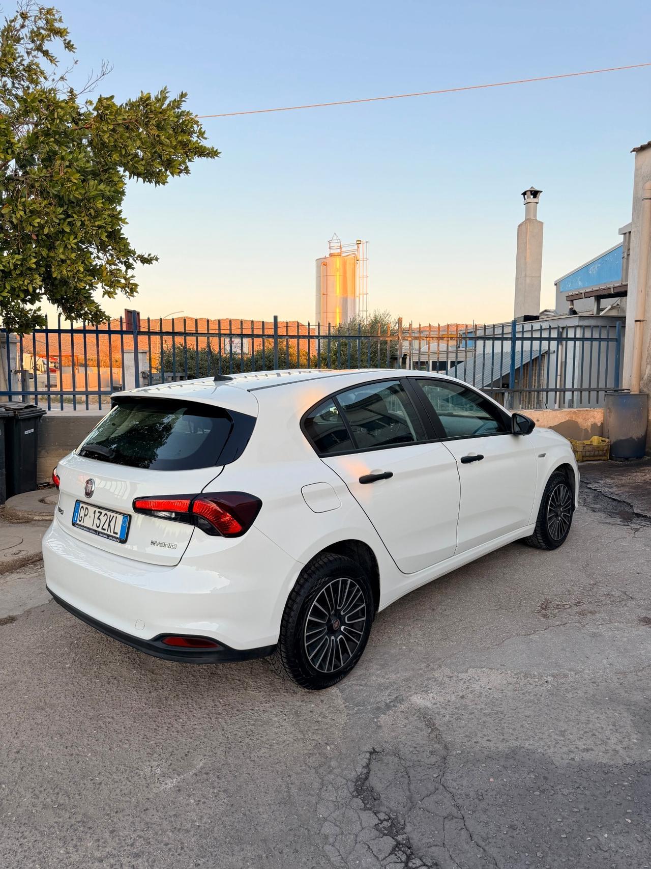 FIAT TIPO 1.5 HYBRID DCT 62.000 KM