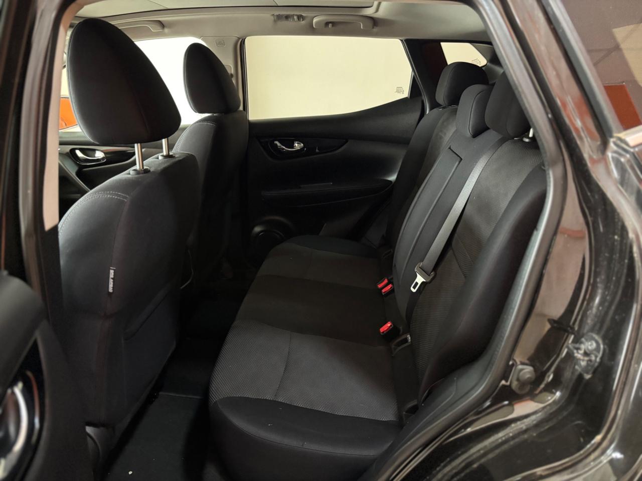 Nissan Qashqai 1.6 dCi 2WD Tekna tetto panoramico permute finanziamenti
