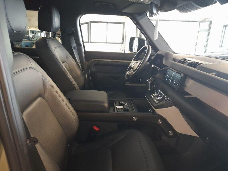 Land Rover Defender Defender 110 3.0D I6 200 CV AWD Auto SE