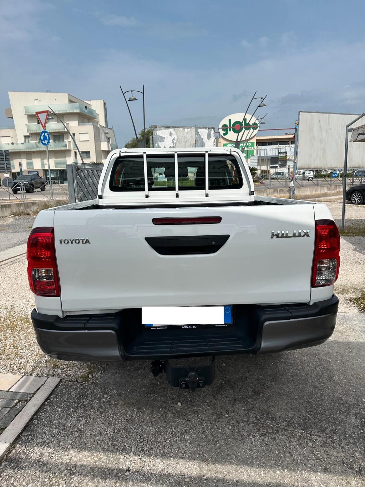 Toyota Hilux 2.4 D-4D 4WD IVA