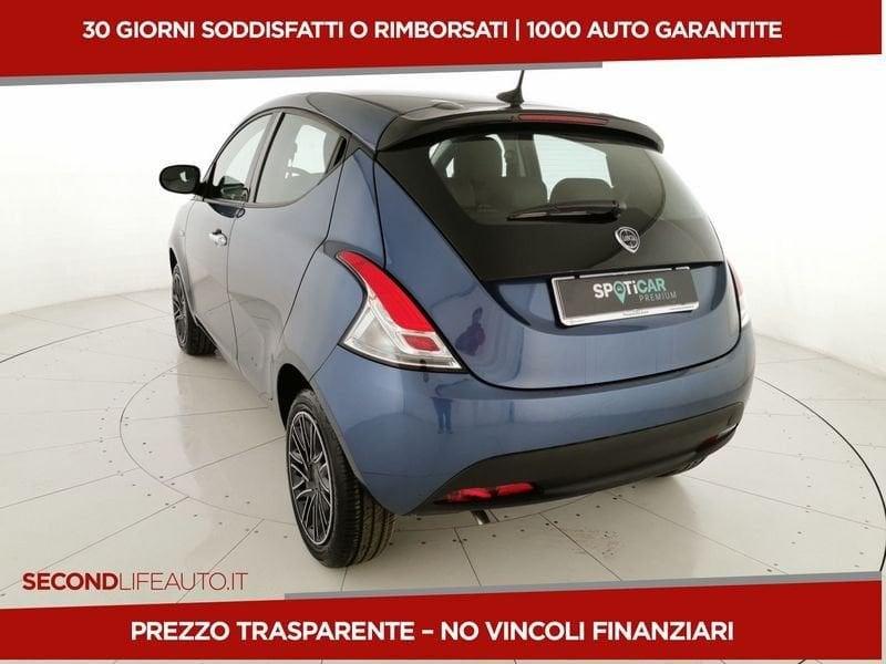 Lancia Ypsilon 1.0 firefly hybrid Oro s&s 70cv