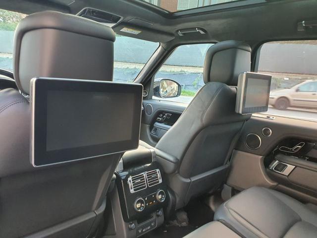 LAND ROVER Range Rover 3.0D I6 300 CV HSE Westminster Black