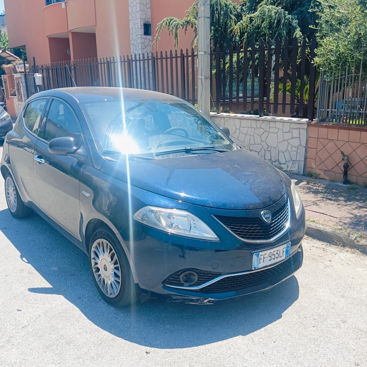 Lancia Ypsilon 1.2 69 CV 5 porte GPL Ecochic Gold