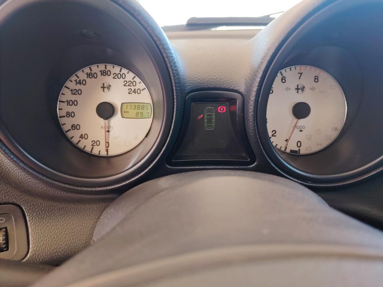 Alfa Romeo 156 1.6i 16V Twin Spark cat Progression