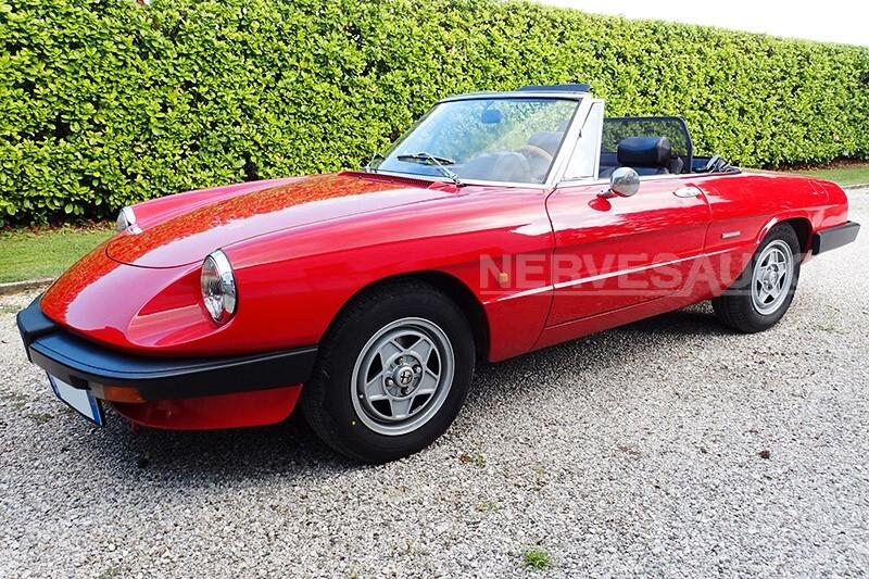 Alfa Romeo Spider Duetto 2.0 | Rosso interni neri