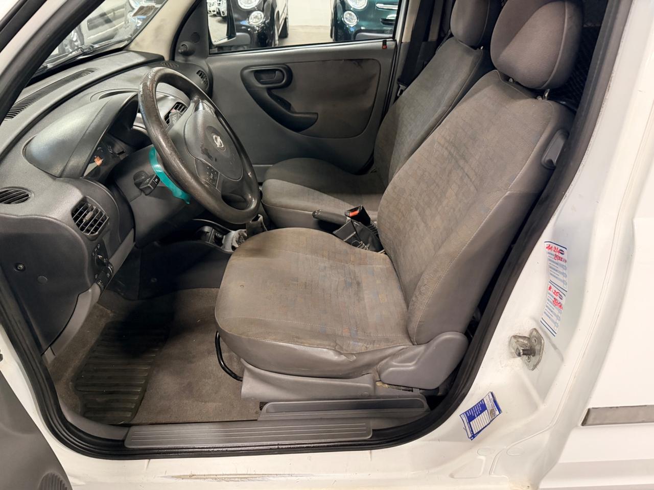 Opel Combo 1.7 DI 4p. Van Vetrato