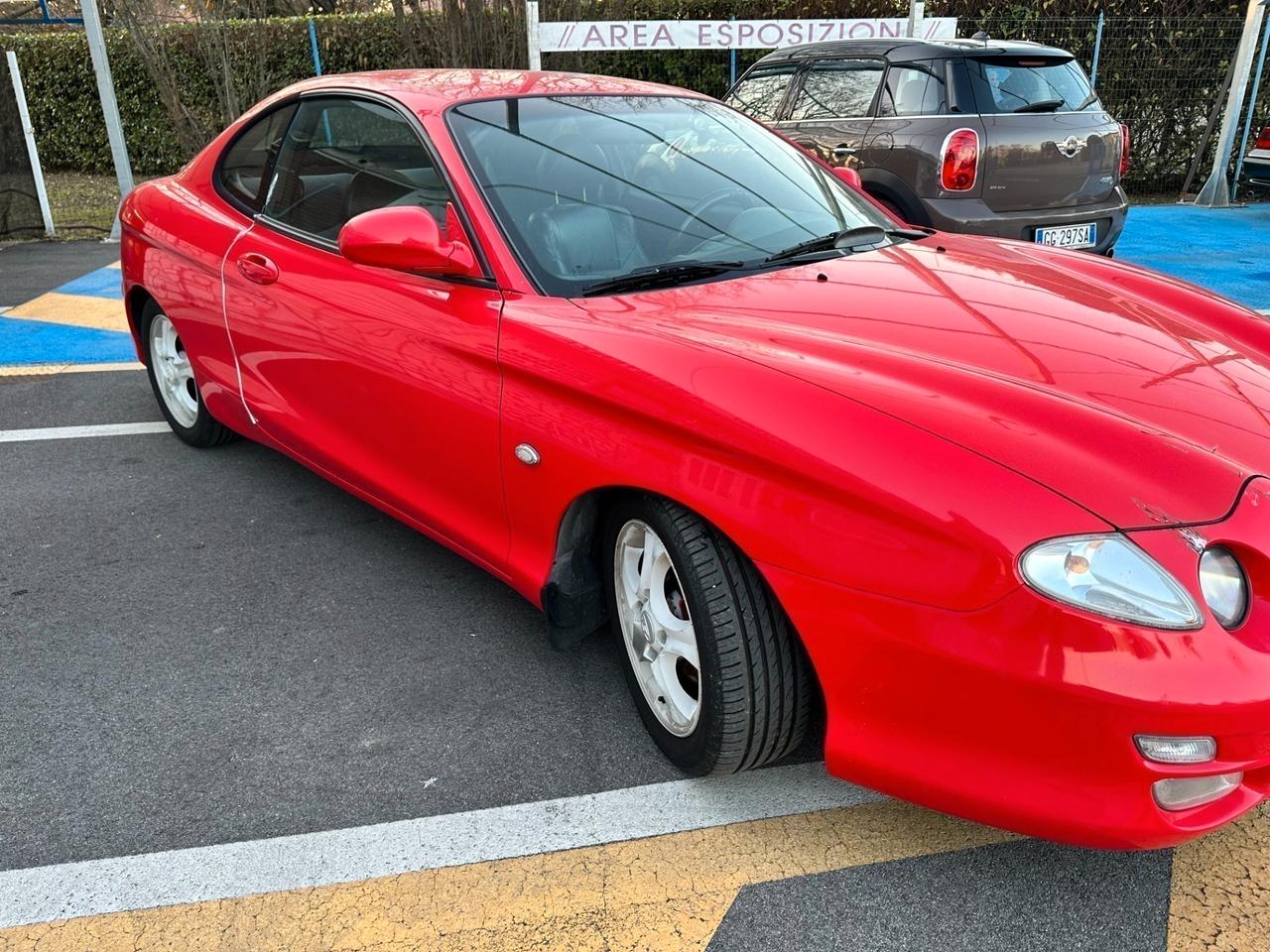 Hyundai Coupe 1.6i 16V cat