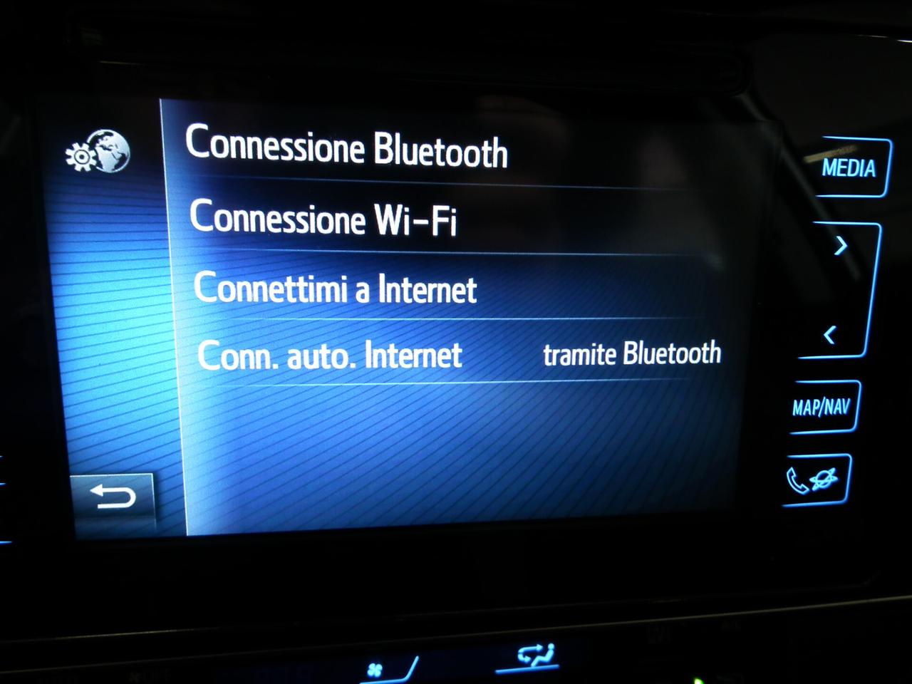 Toyota Auris 1.8 Hybrid KM 64.000 ! UNIPROPRIETARIO ! NAVI TELECAMERA CRUISE TELEFONO !