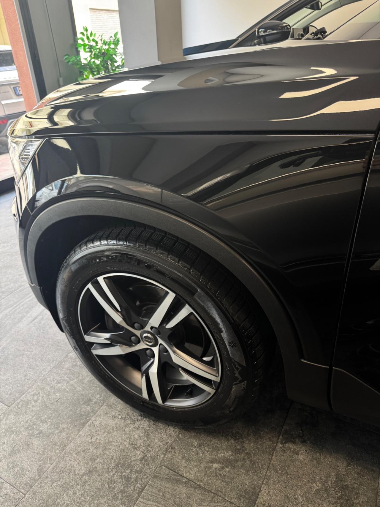 Volvo XC40 D4 2.0 190 Cv AWD R-design Tetto apribile