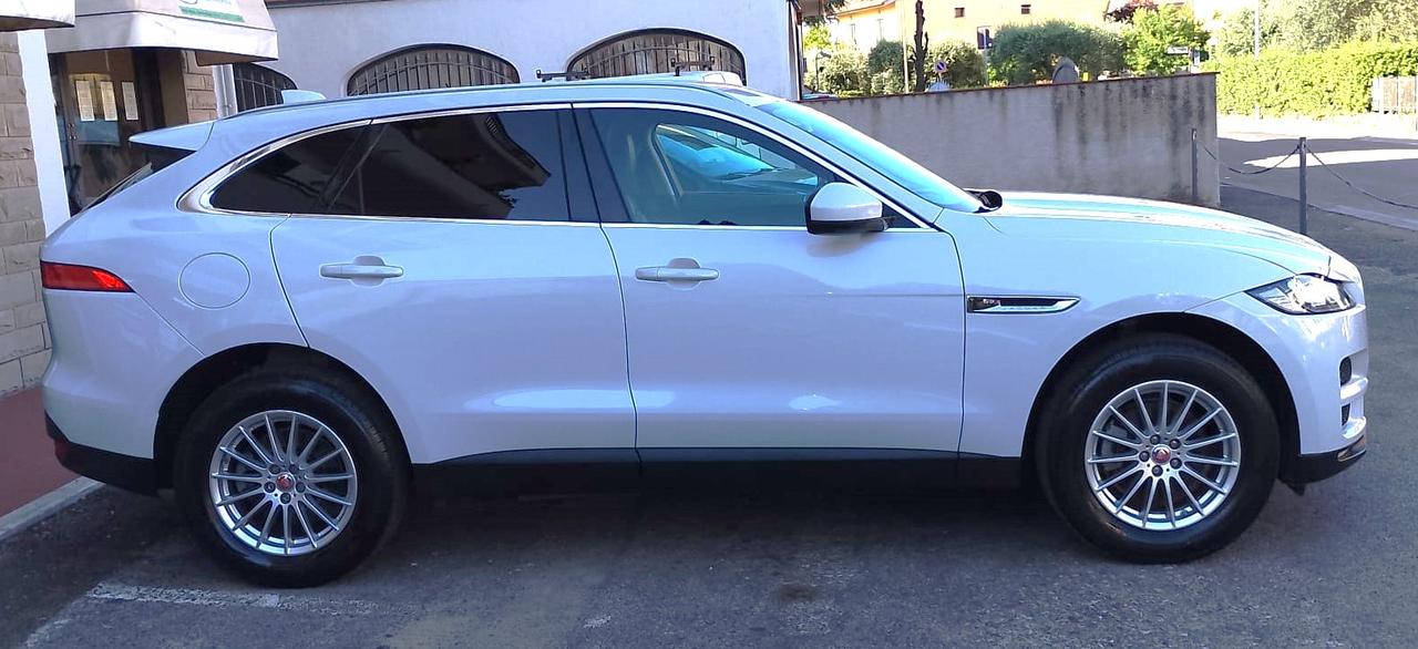 Jaguar F-Pace 2.0cc 180cv PORTFOLIO