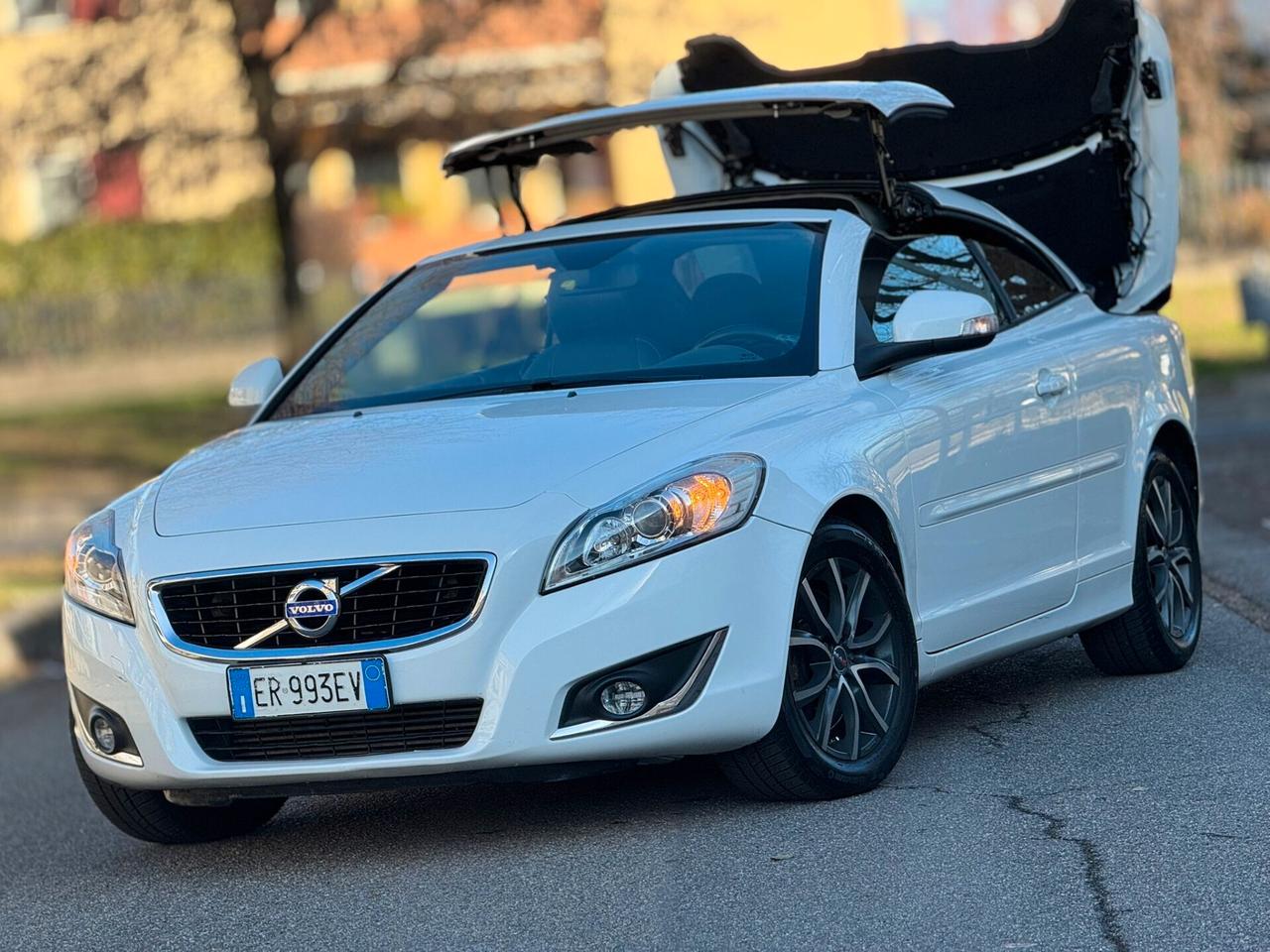 Volvo C70 D3 Geartronic Summum..CELL 320 147 1147 WUATSAPP