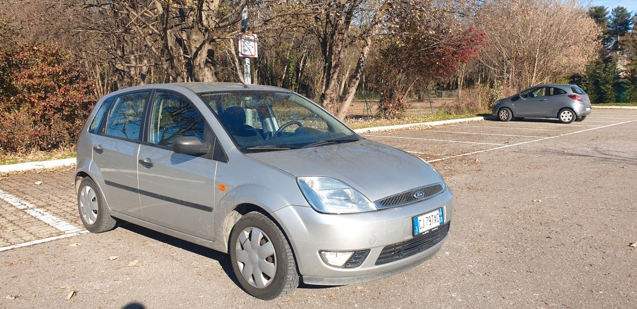 Ford Fiesta 1.4 16V 5p. Ghia